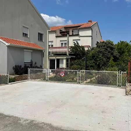 Apartment La Storia - House