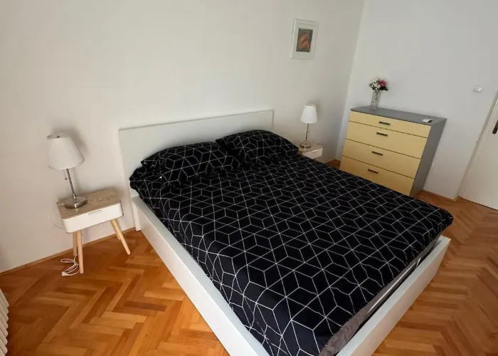 La Storia - House Zara